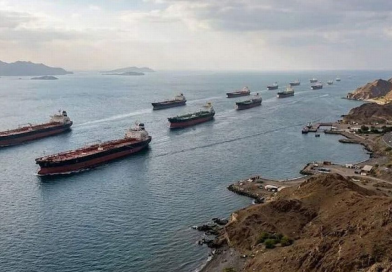 Irán permitirá el paso de «varios» petroleros iraquíes por Ormuz
